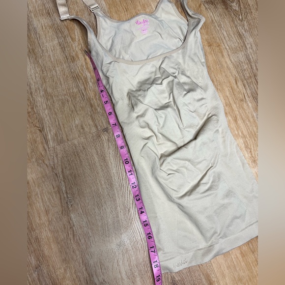 SlimMe by MeMoi Shapewear. Nide. Adjustable straps. Medium. Compression slip. - Picture 3 of 4